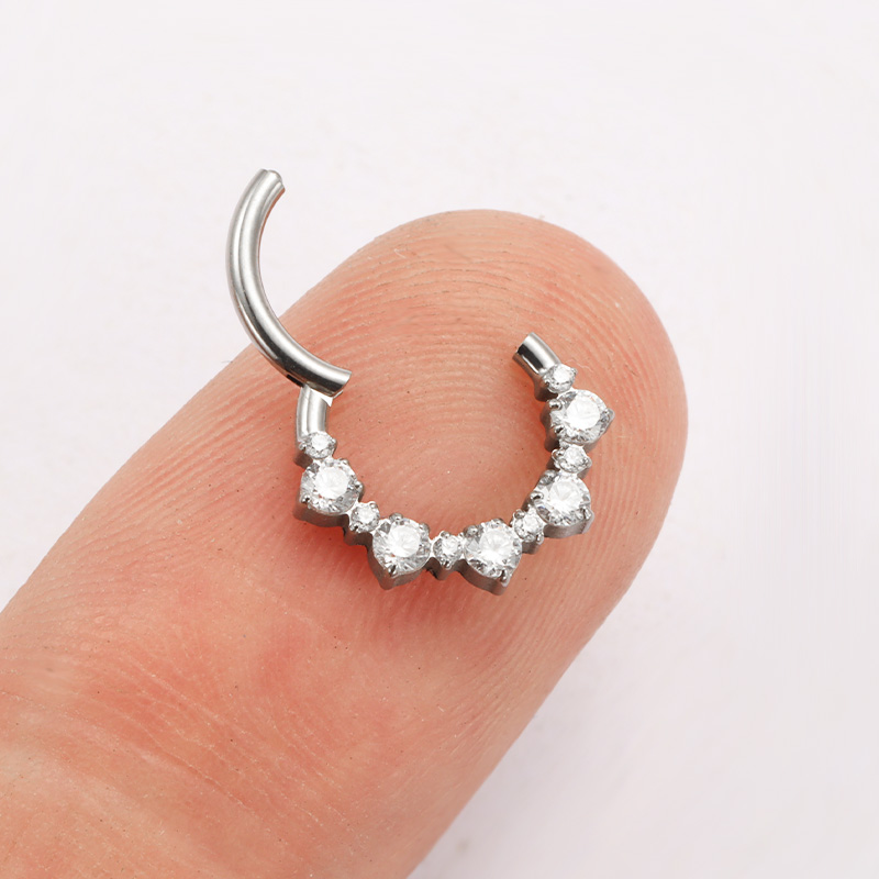ASTM F136 التيتانيوم Daith الف - مراجعة Zoor Body Jewelry وسعره