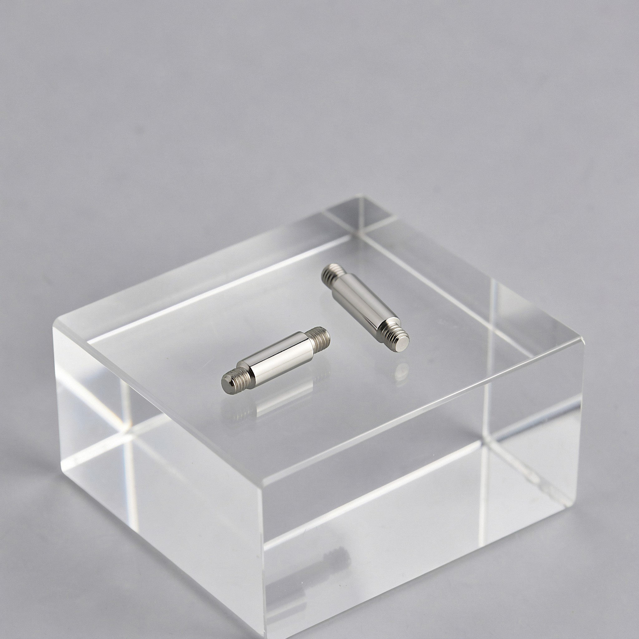 10 قطع من قضبان التيتانيوم 14G - مراجعة Body Jewelry For Sensitive Skin وسعره