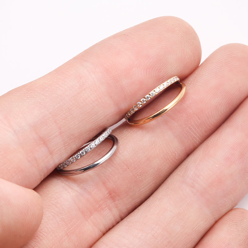 ASTM F136 التيتانيوم 16 جرام ا - مراجعة Zoor Body Jewelry وسعره