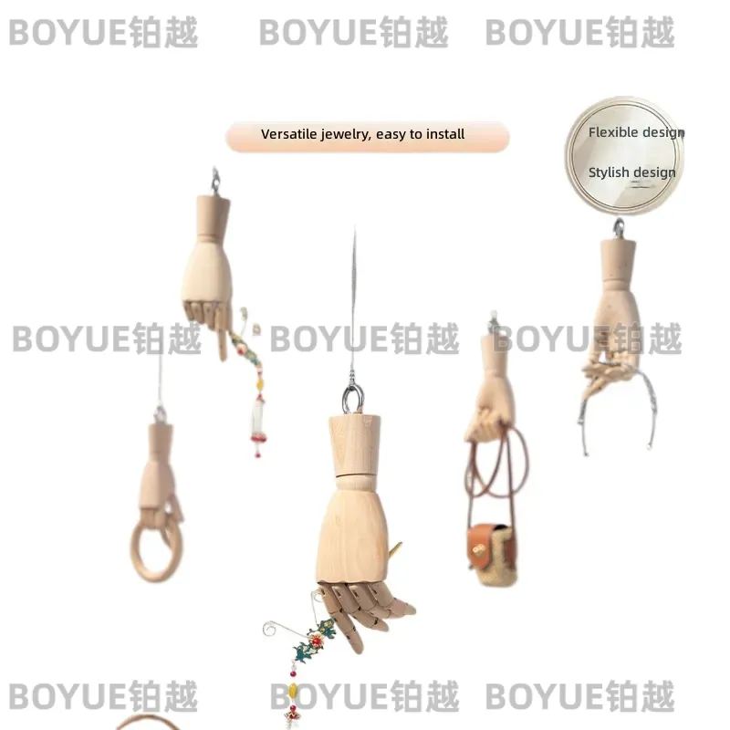 حامل عرض خواتم على شكل يد من ا - مراجعة Body Jewelry In Store وسعره
